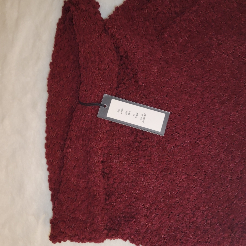 SWEATER.. - Picture 3 of 5